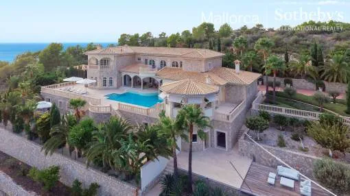 Impressive mansion in a unique setting Impressive mansion in a unique setting
